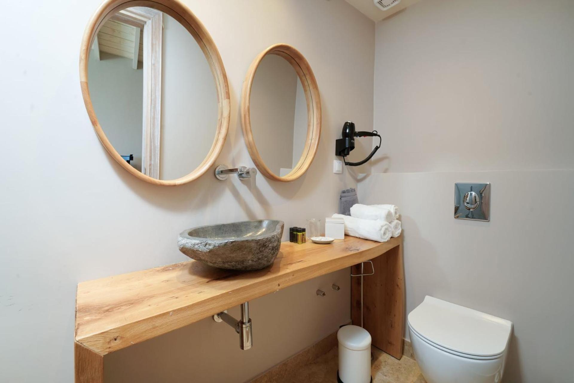 Hotel Kinira Ngoại thất bức ảnh